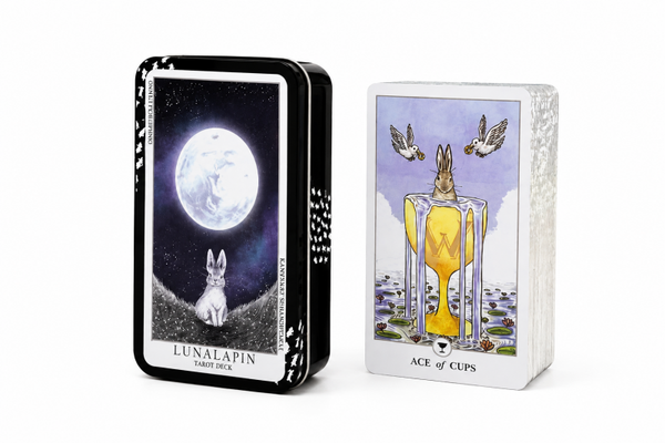 Maanverlicht Konijn Tarot – Verzameleditie in Blikken Doos