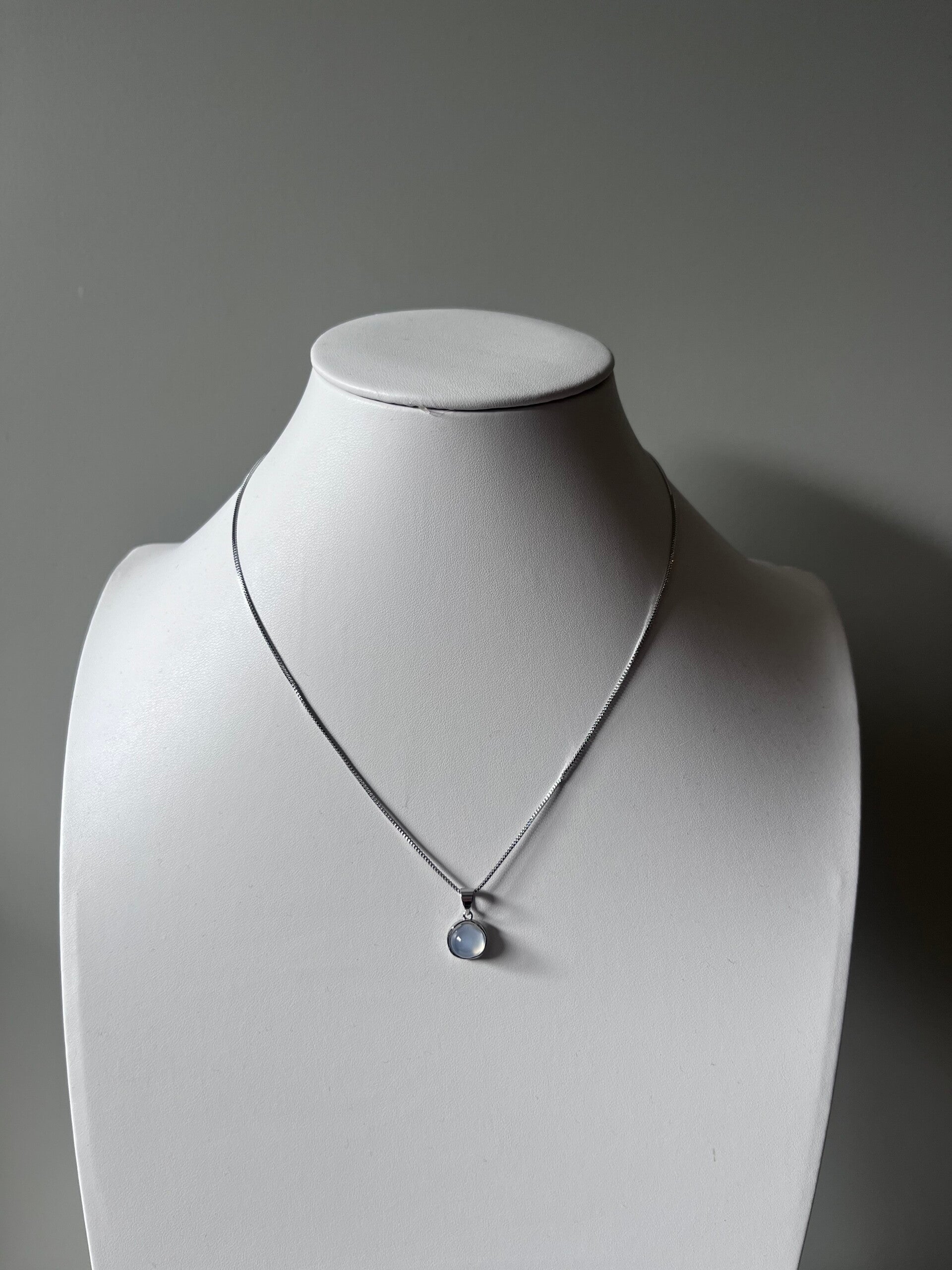 Zilveren Ketting met Witte Jade Hanger