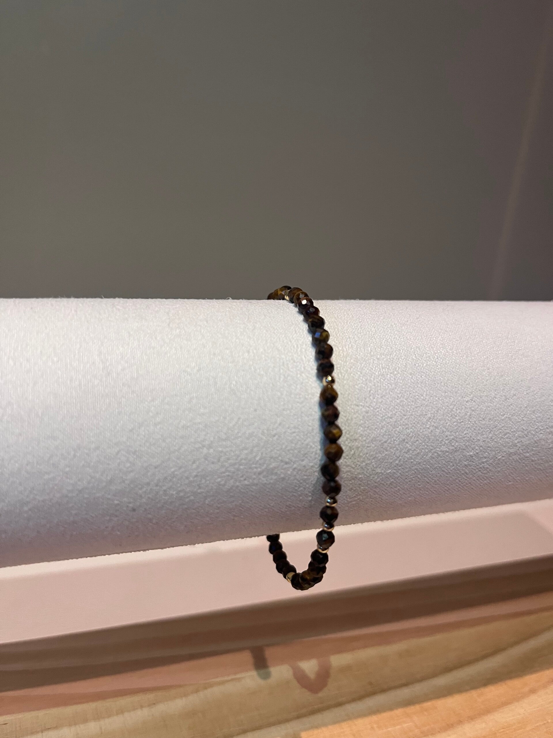 Kralenarmband van tijgeroog