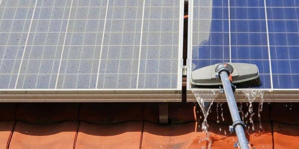 Zonnepanelen reinigen