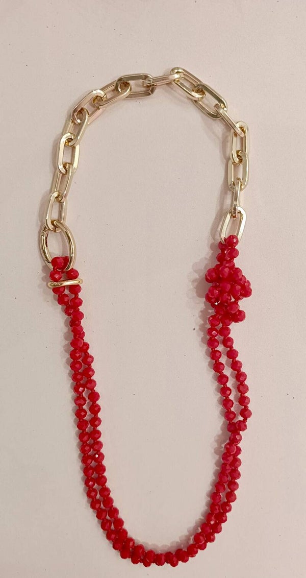 Collana lunga con coralli rossi