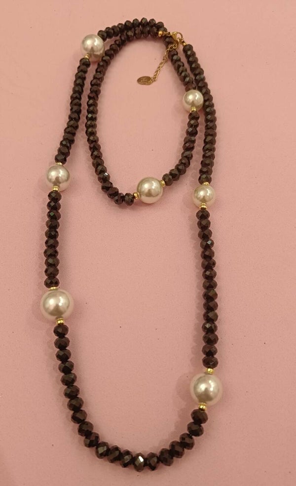 Collana con perle e coralli neri