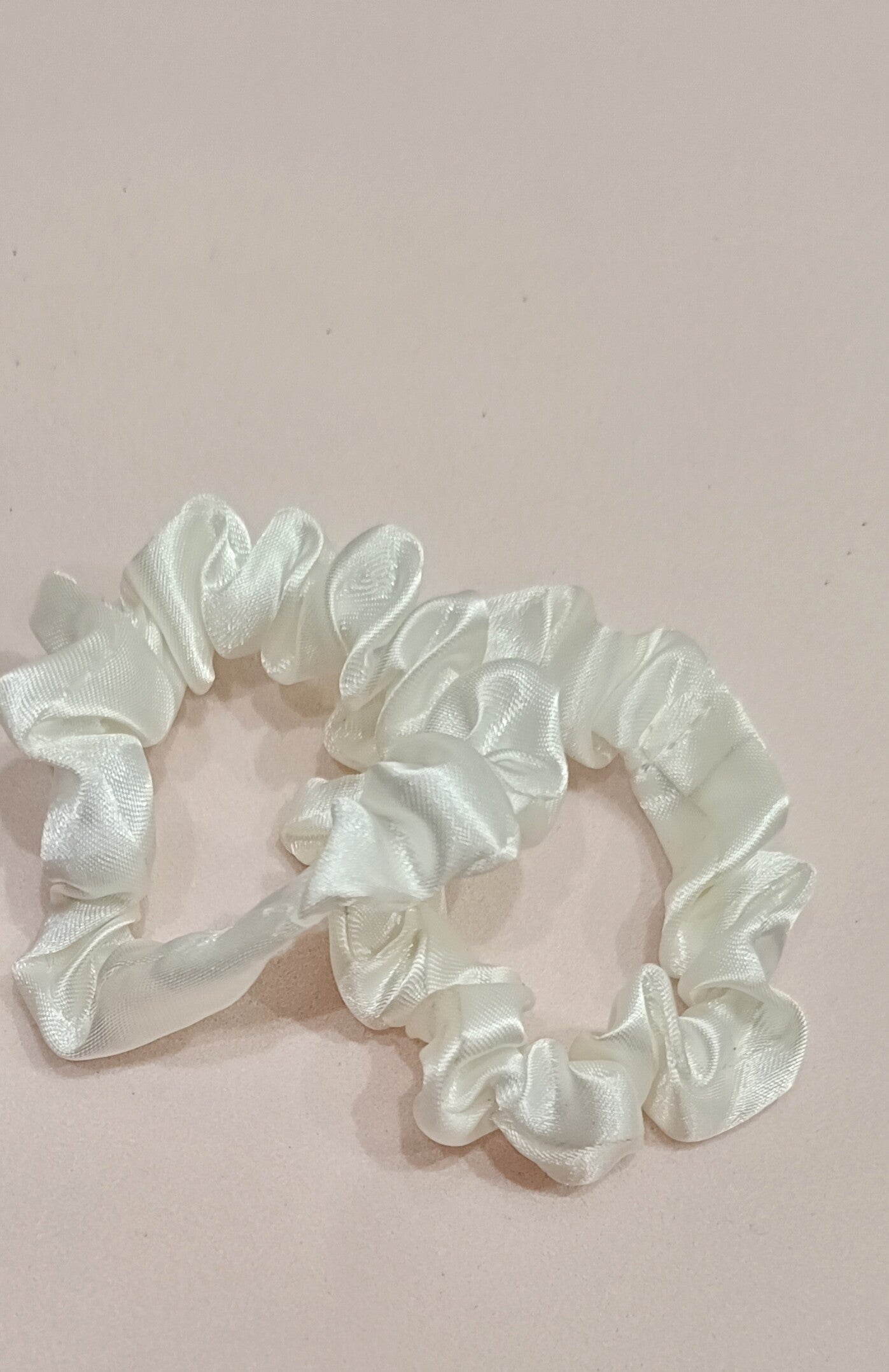 Elastici bianchi per capelli