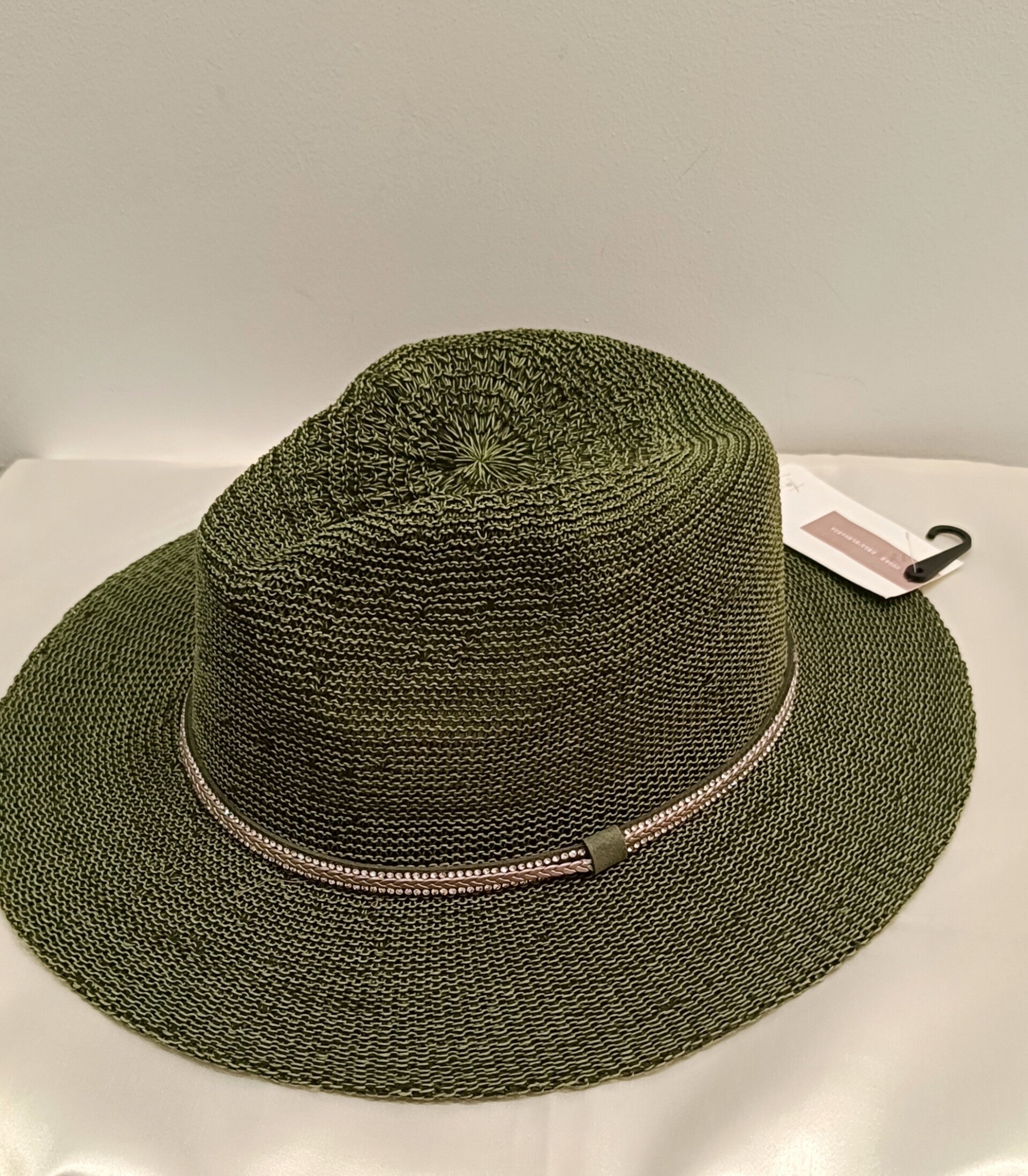 Cappello chic verde