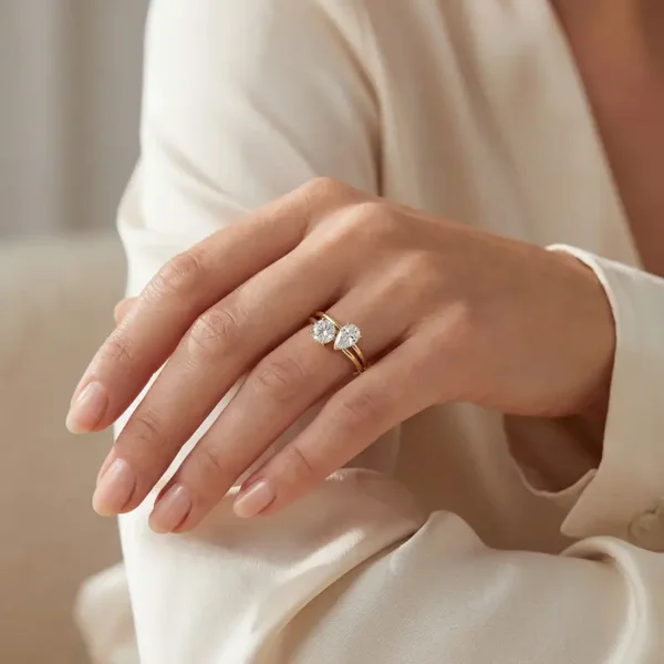 Round & Pear ‘Toi et Moi’ Engagement Ring