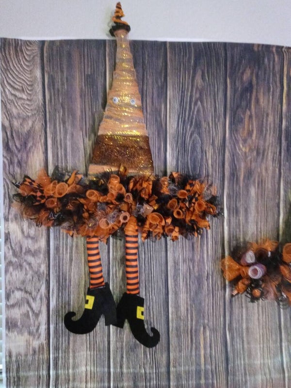 Witch Hat Wreath