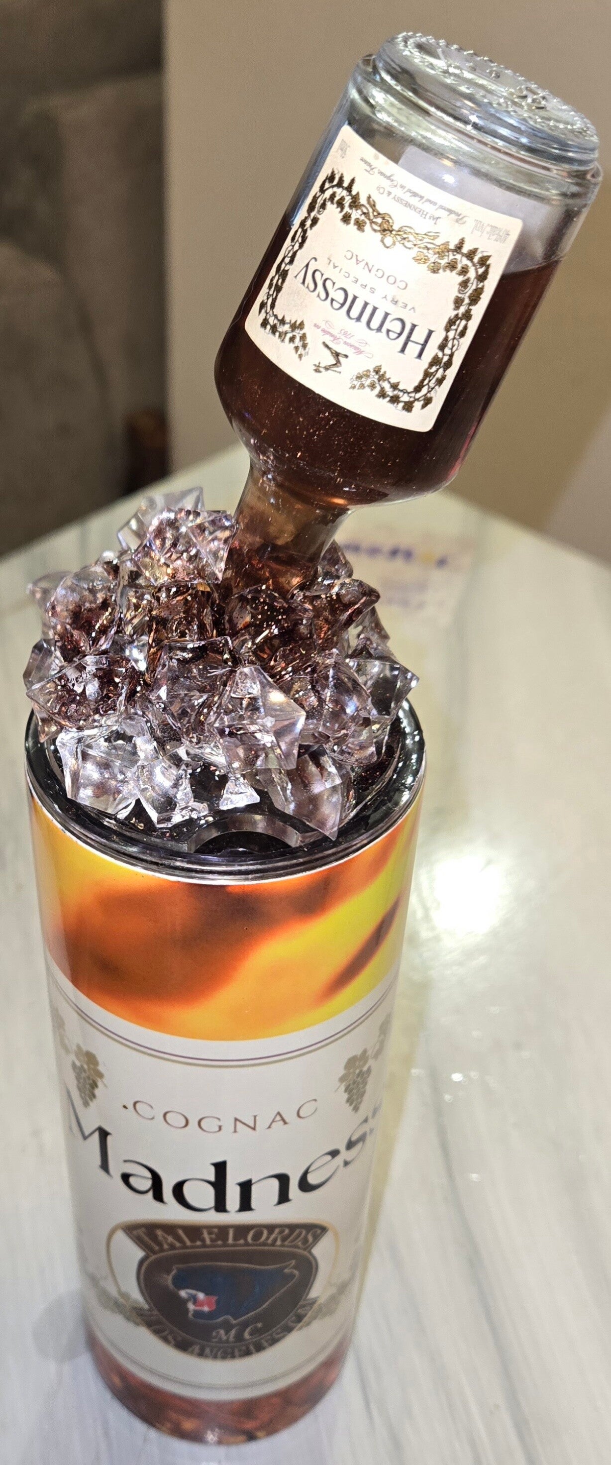 Liquor/Food Tumbler With Ice