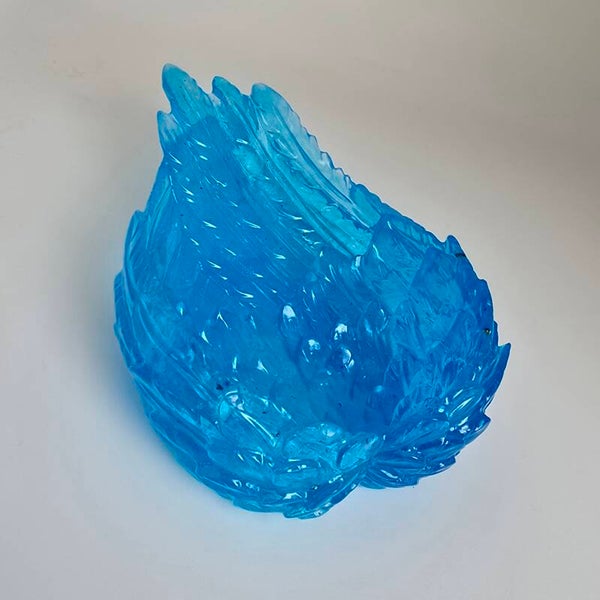 Vleugel van Licht: Energiek Blauw Kunstwerk van Epoxy