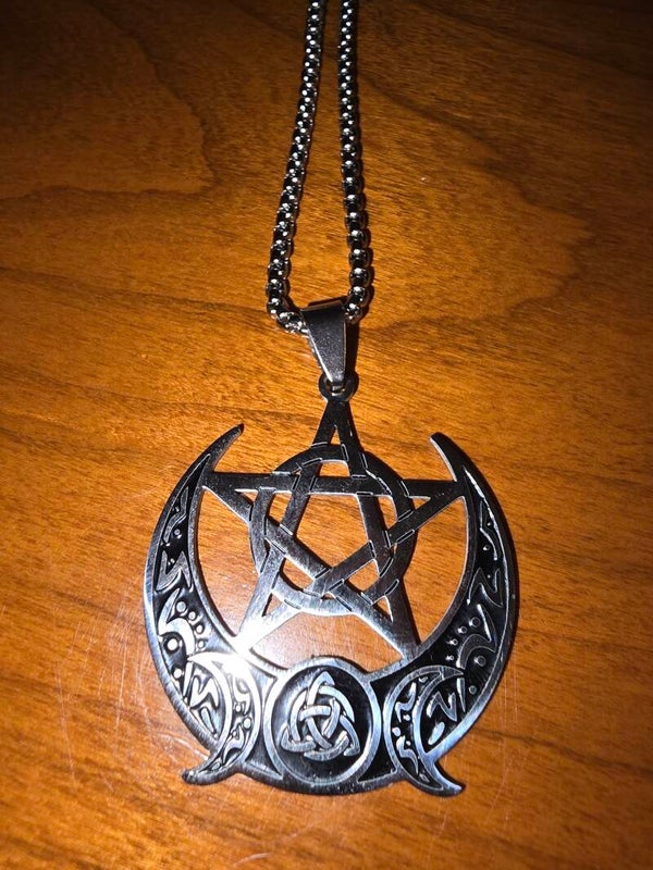Gothic Pentagramm-Anhänger auf Kette – neu unbenutzt