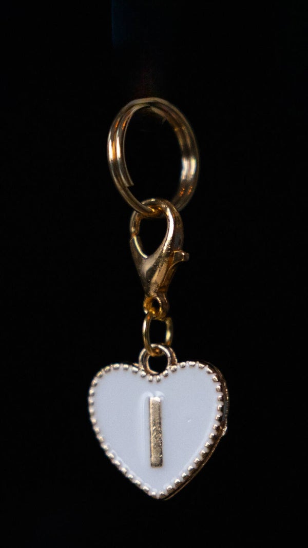 Chevalure letter wit