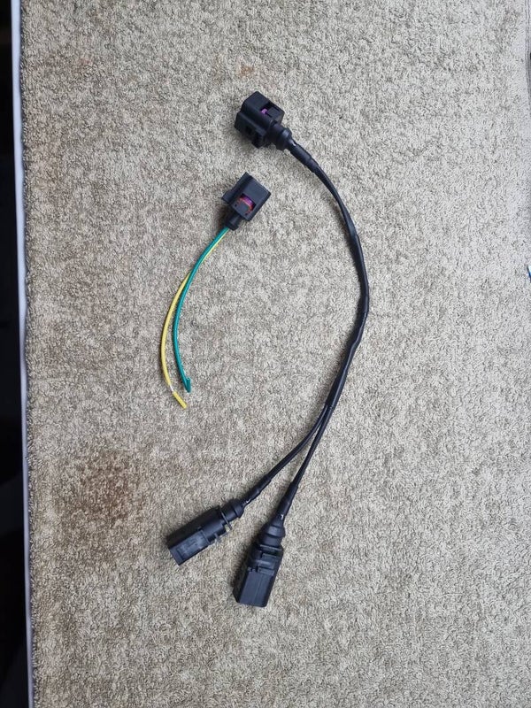 2 way Scania / Volvo splitter cables