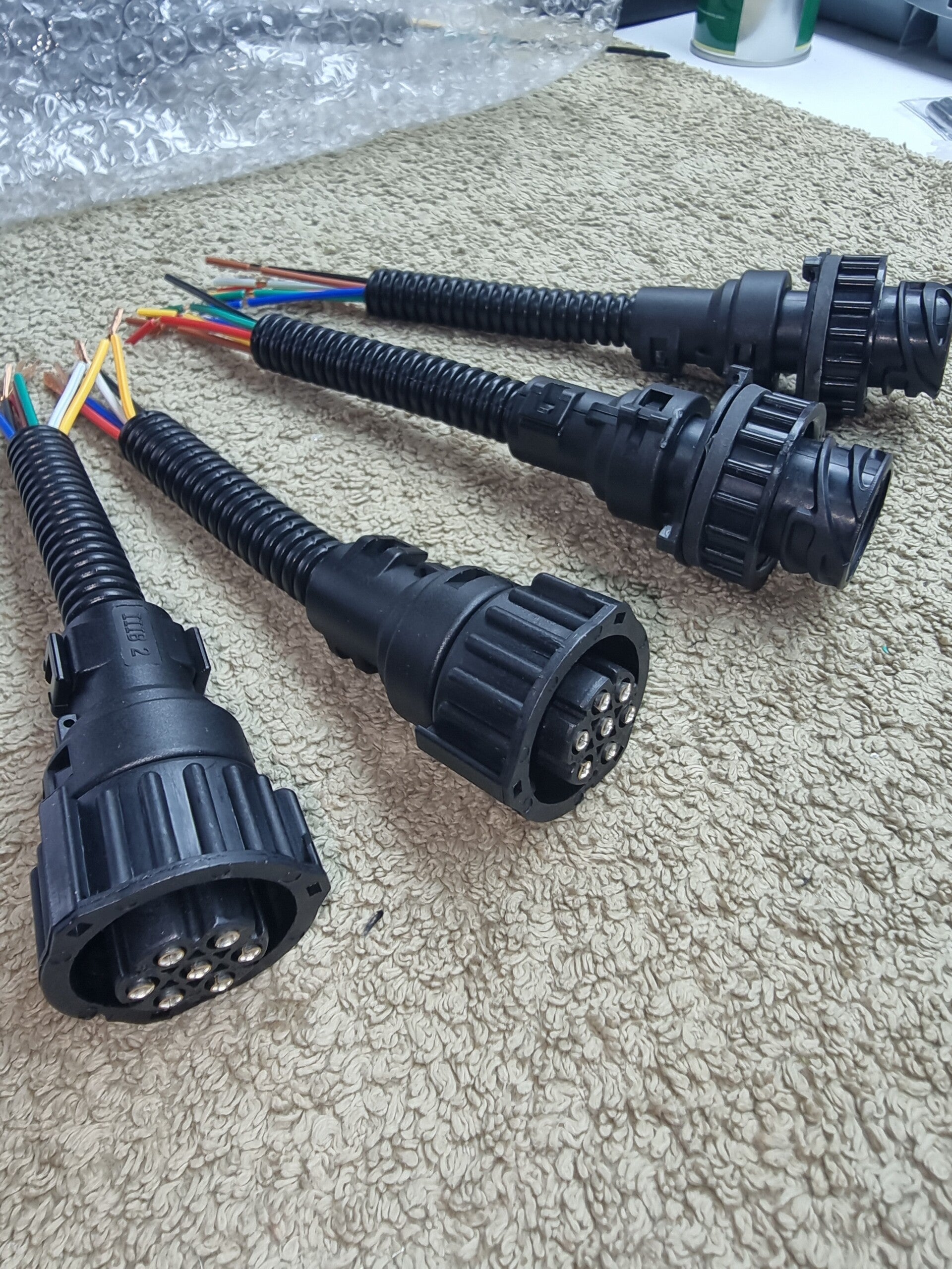 Volvo rear light plug