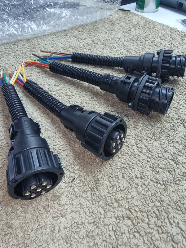 Volvo rear light plug