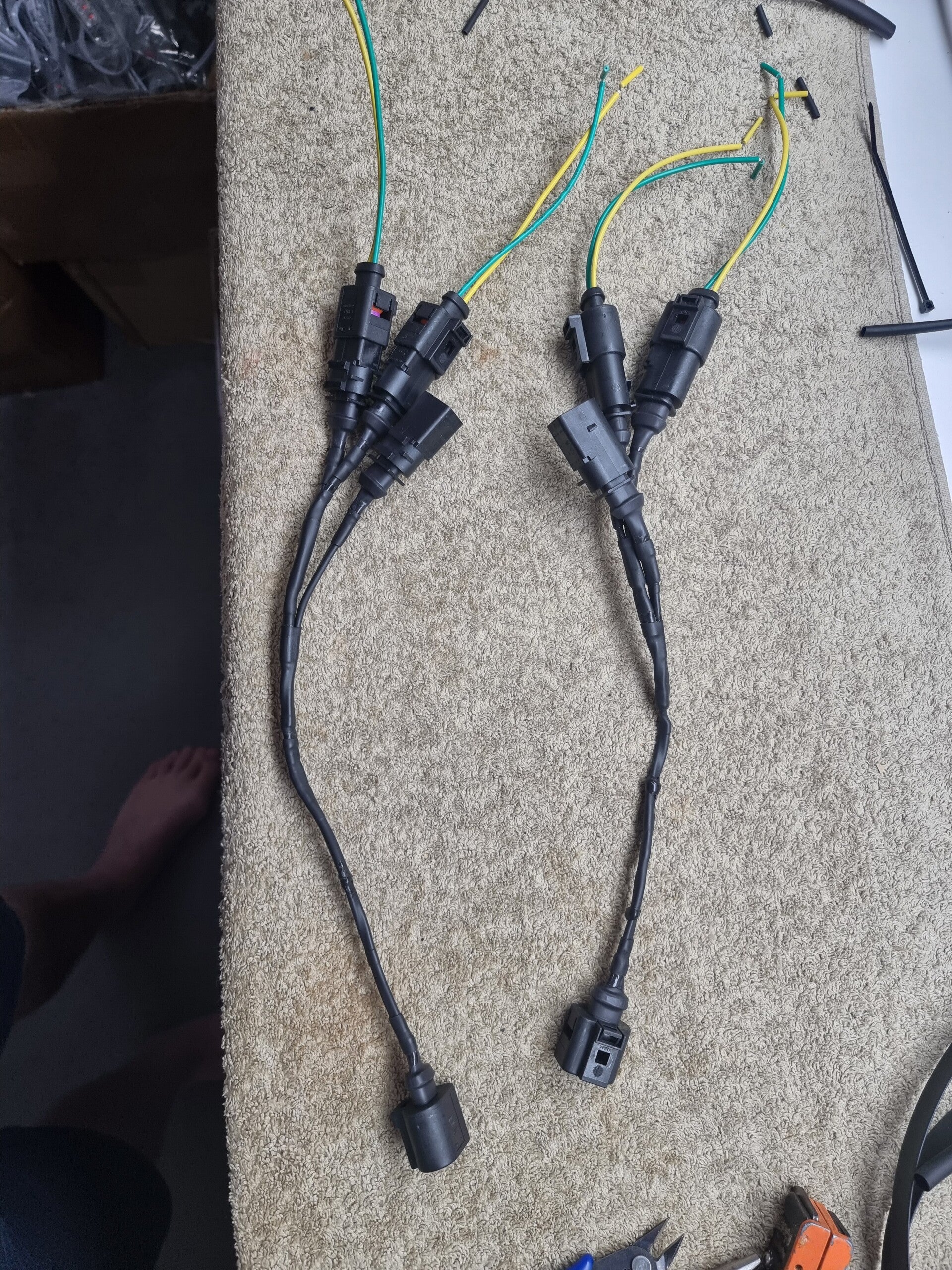 3 way splitter cable for Scania / Volvo