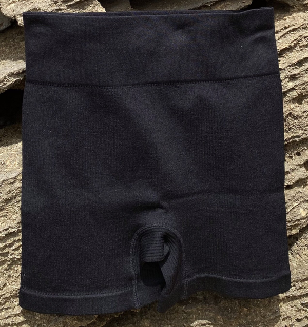 Short moldeador negro "la isla"