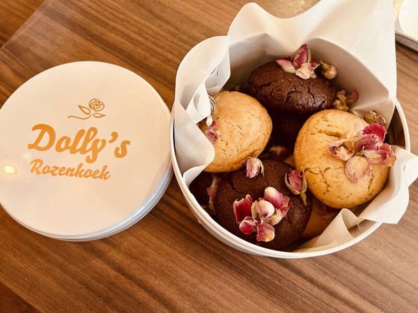 Koekblik gevuld met 4