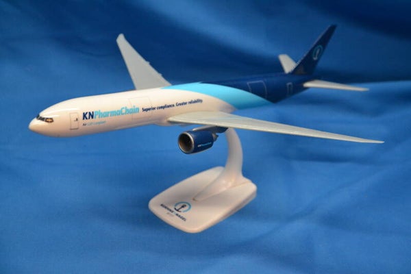 Boeing B 777-300 ER F Kuehne Nagel P C