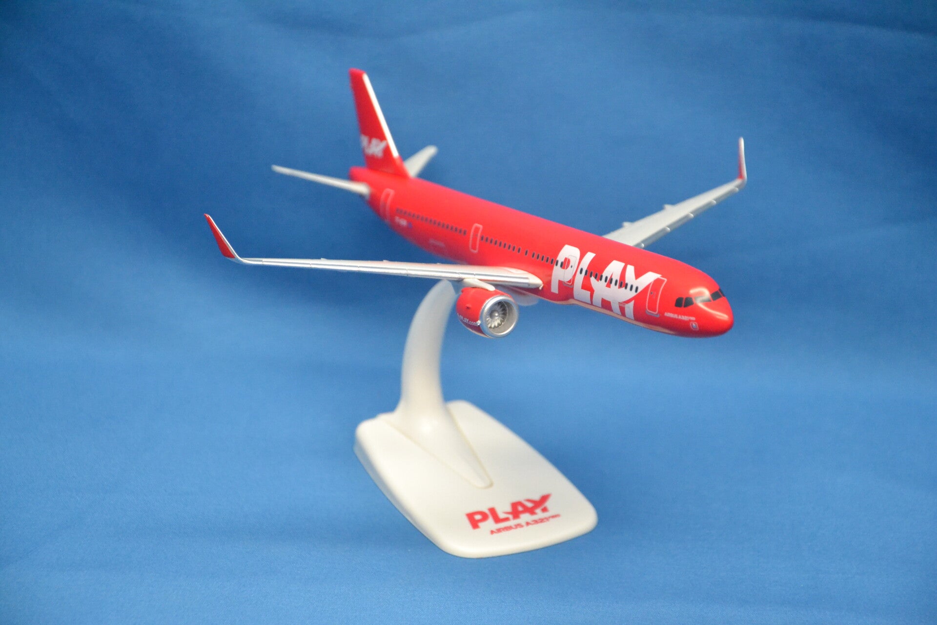 Airbus A321 neo PLAY