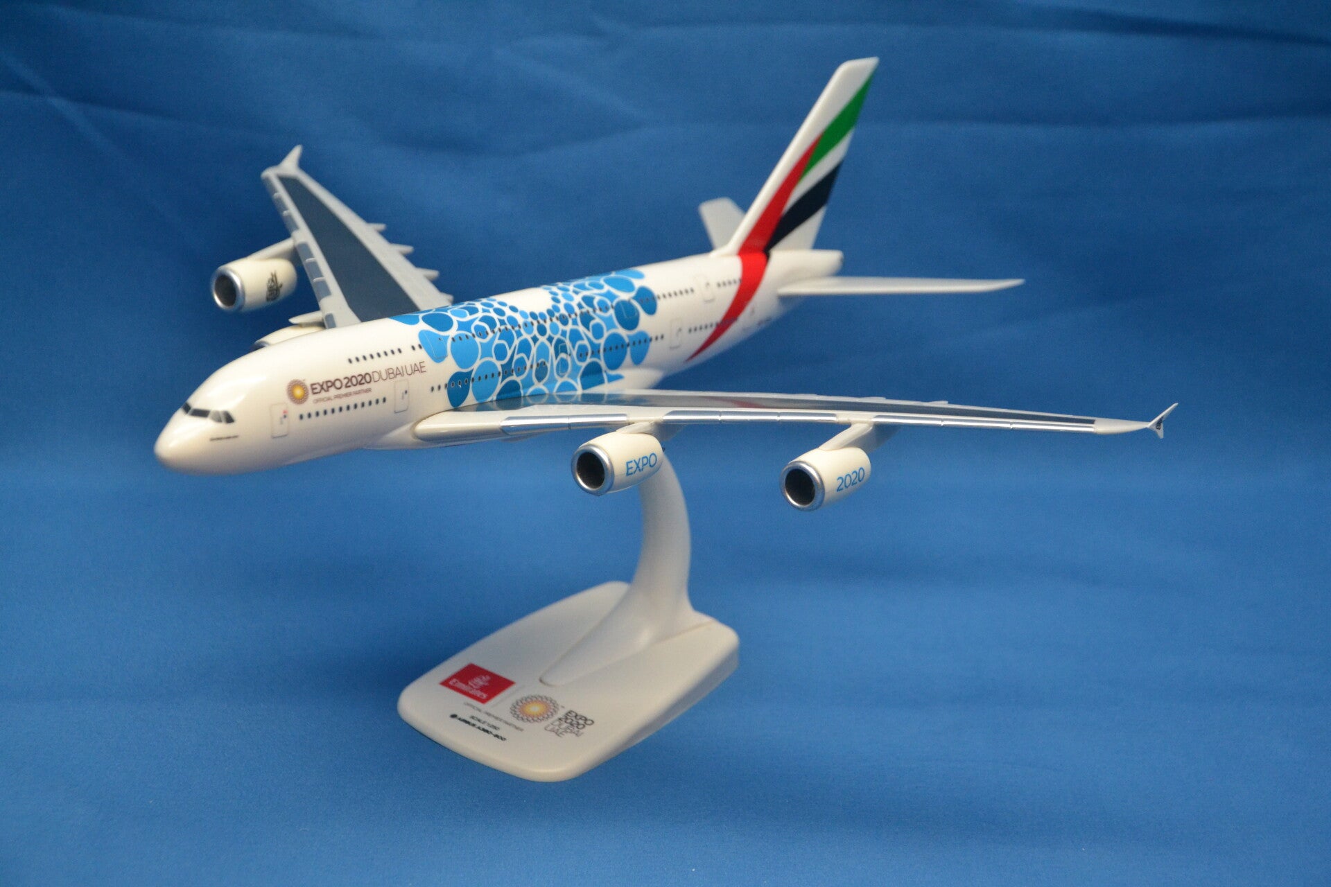 Airbus A380-800 Emirates Expo Blue