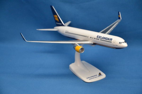 Boeing B 767-300 ER Icelandair