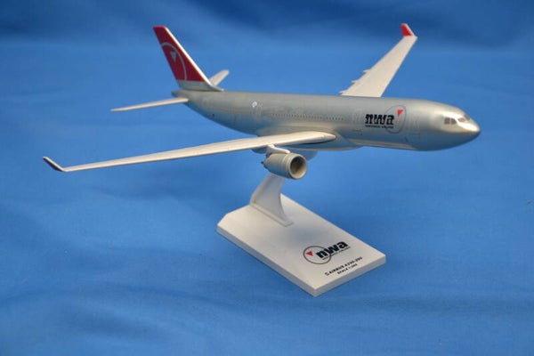 Airbus A330-300 Northwest