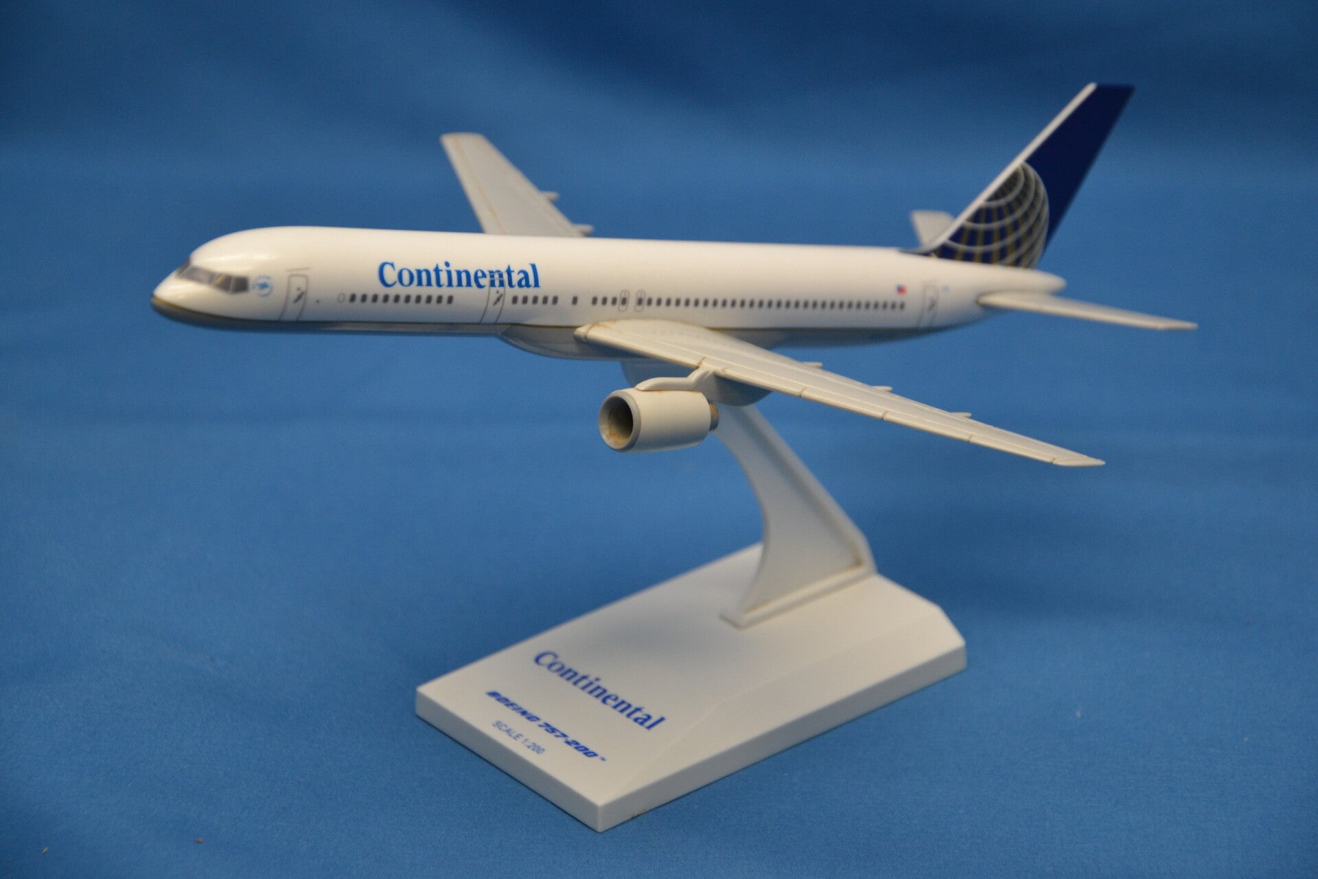 Boeing B 757-200 Continental