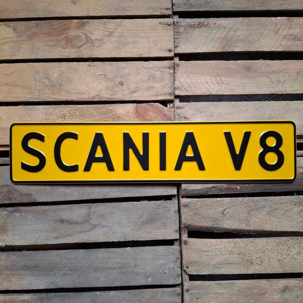 Scania V8 - Metalen nummerplaat geel