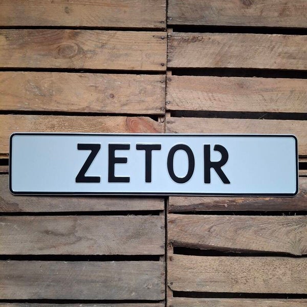 Zetor - Metalen nummerplaat wit