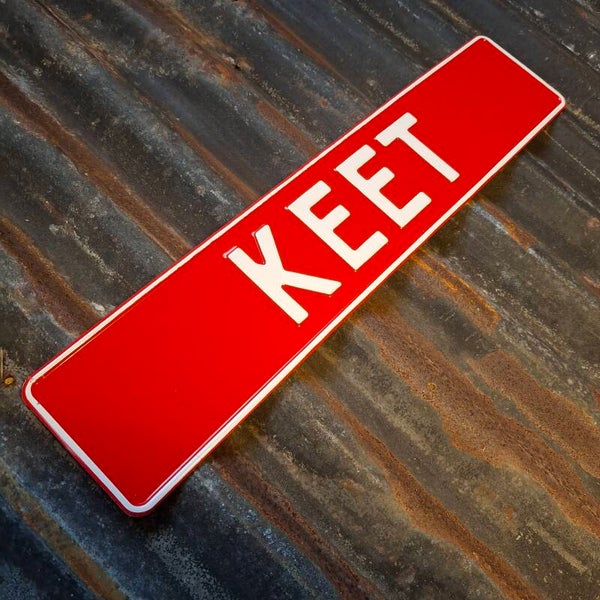 Keet - Metalen nummerplaat rood