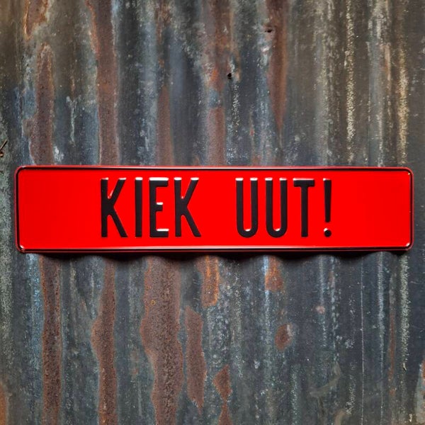 Kiek uut! - Metalen nummerplaat rood