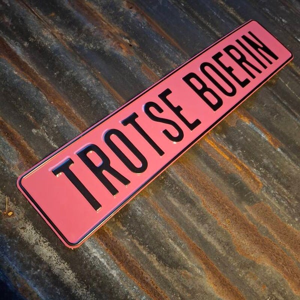 Trotse Boerin - Metalen nummerplaat roze