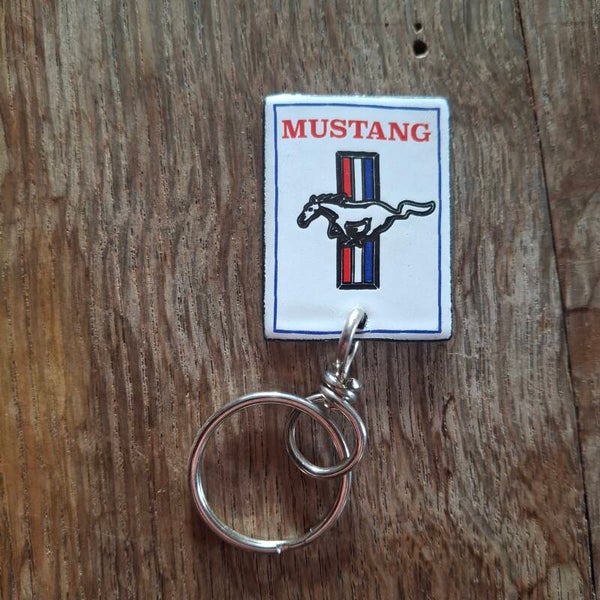 Mustang sleutelhanger - Emaille