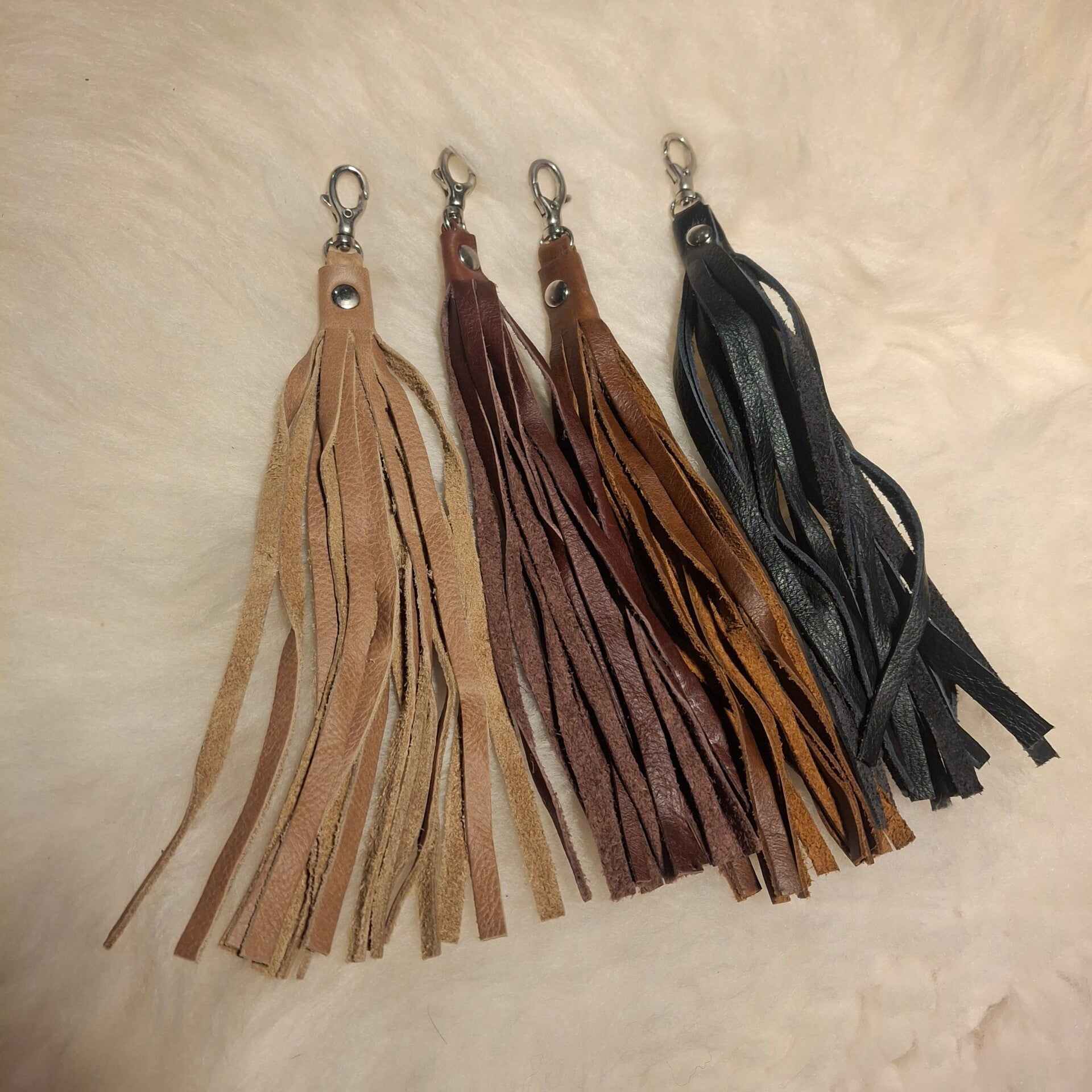 Leren sleutelhangers / tashangers - Diverse kleuren