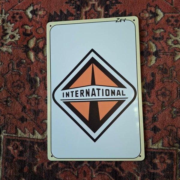 International logo - Metalen wandbord