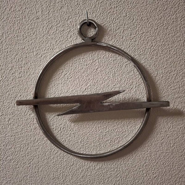 Opel Logo - IJzerwerk