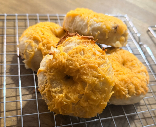 Cheddar Sourdough Bagels - 6 ct