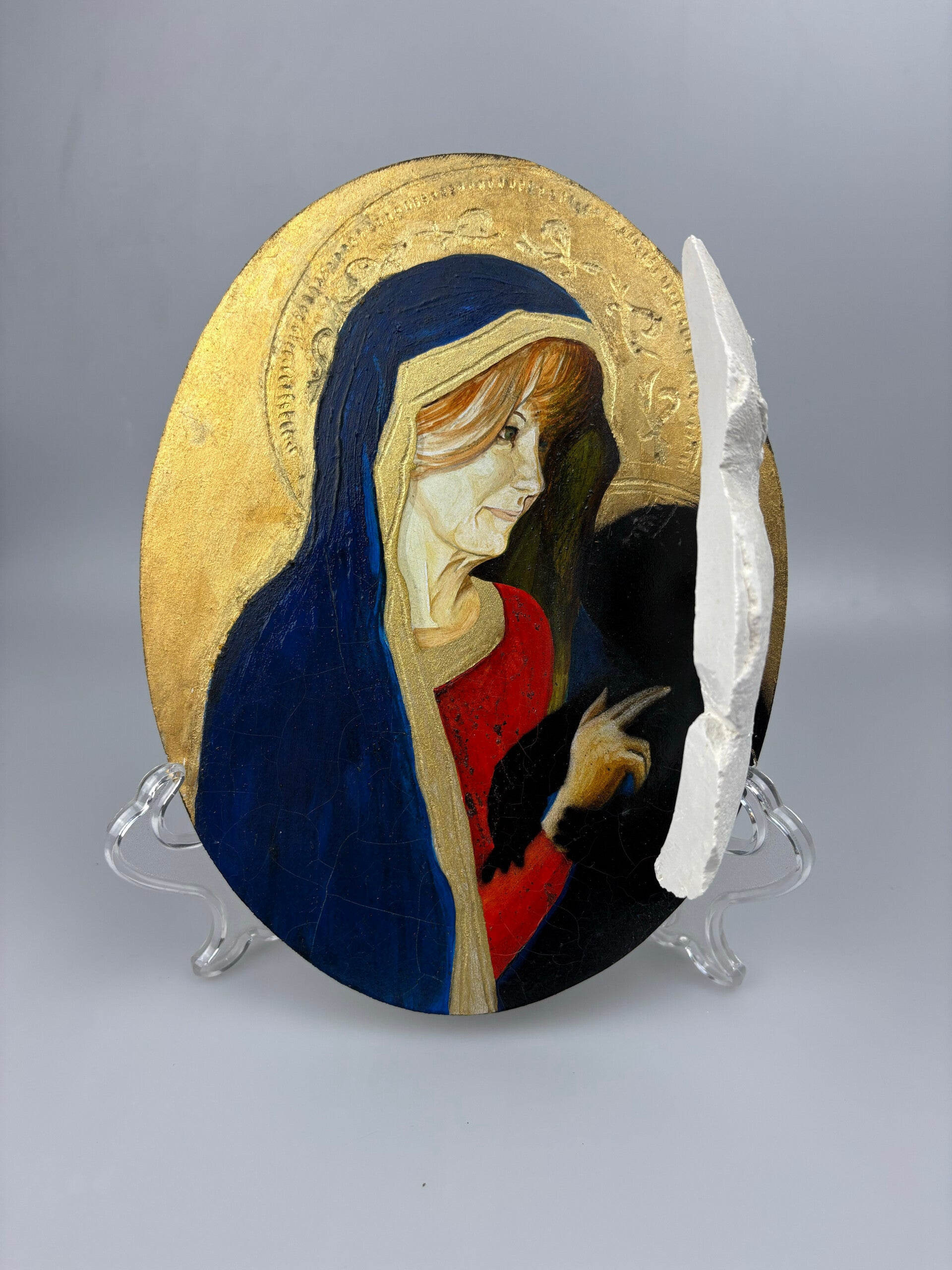 Camée - Peinture à l'huile, feuilles d'or et plâtre - 28 cm