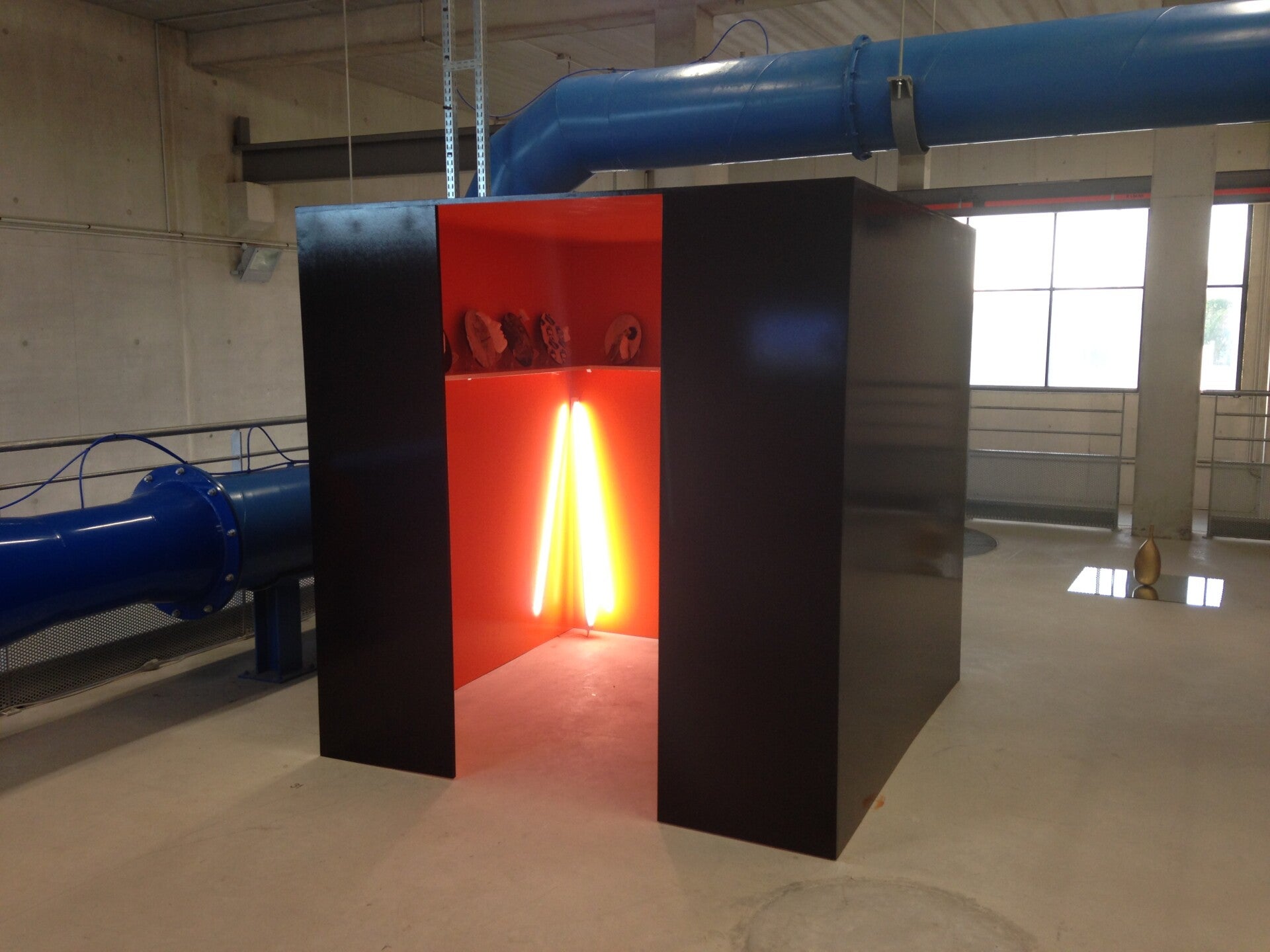 Les camées - installation - Vue extérieure - 250x250x250cm