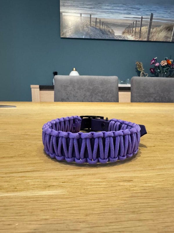 Halsband