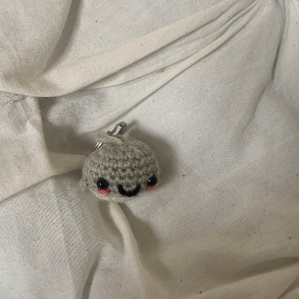 Keychain whale with blush