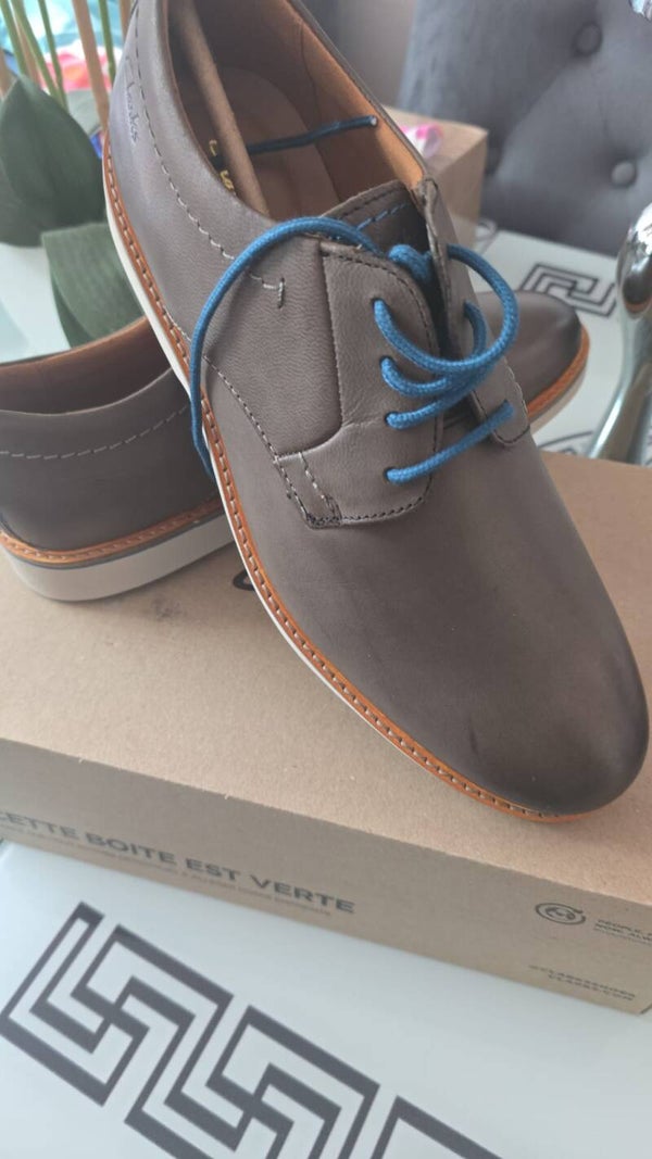 Elegant men’s casual shoes in dark brown