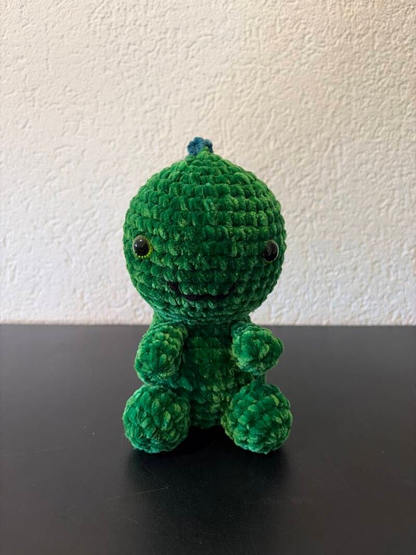 Handgemachter Dino Rex aus Chenille-wolle