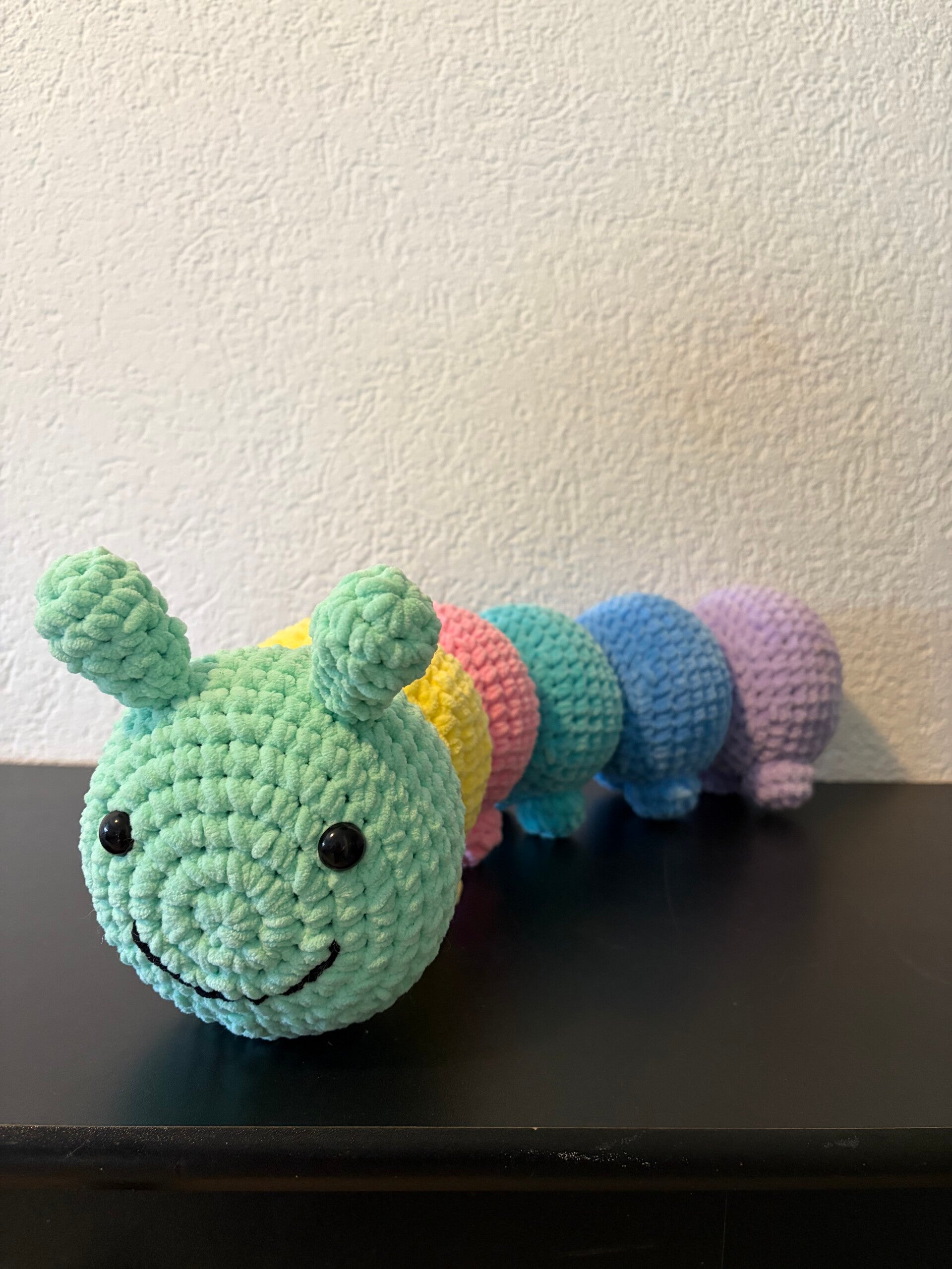 Raupe aus Chenille-wolle🐛