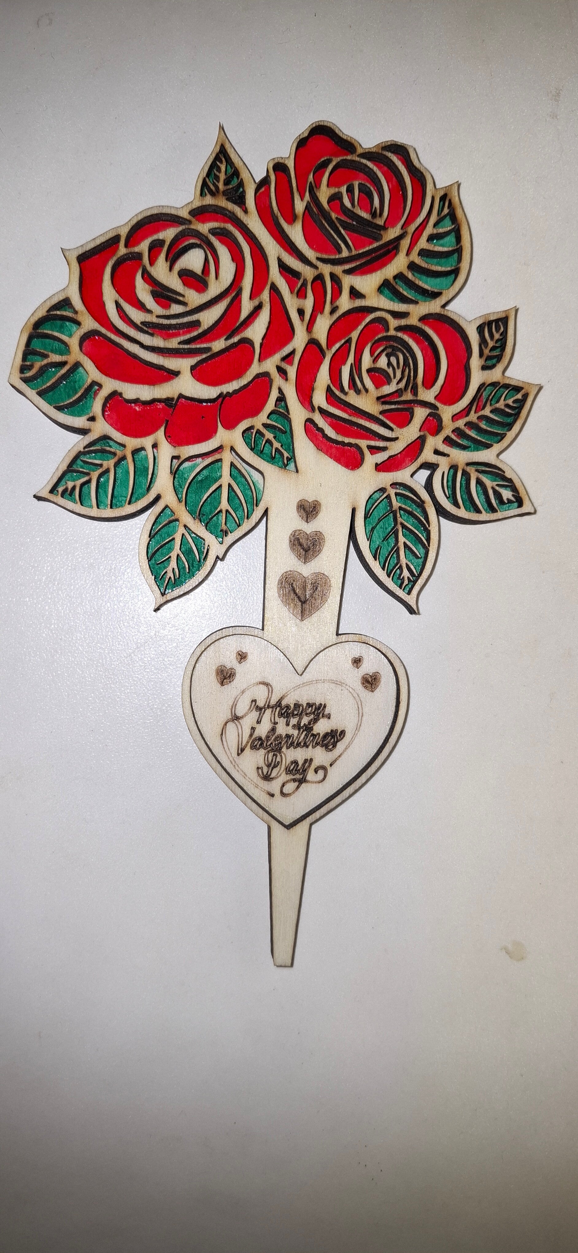 Rosenstrauß aus Holz