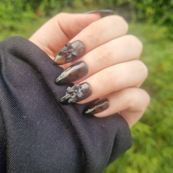 Noir Darling