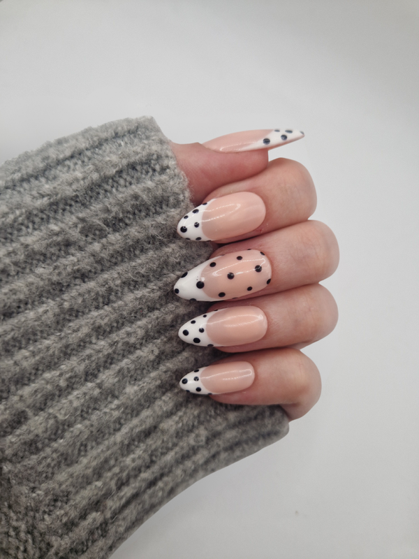 Polka Dot Mani