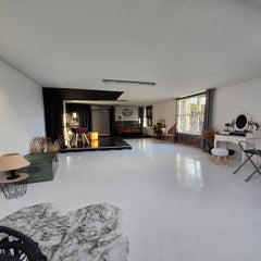 1000109485-standard.jpg