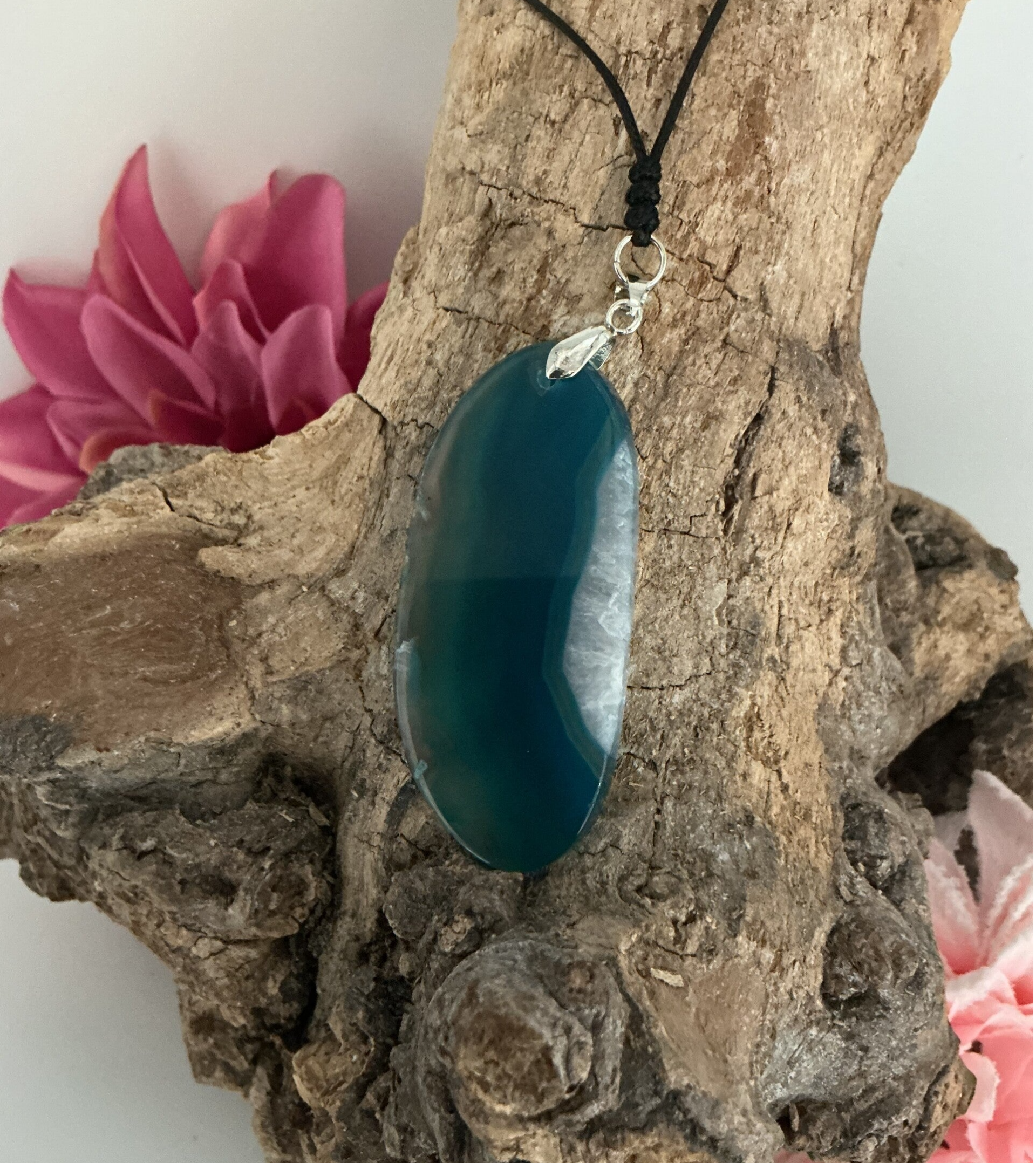 Pendentif cristal d'agate bleu - Création DS - Pièce unique