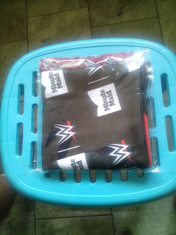 Minute Maid WWE Logo Scarf