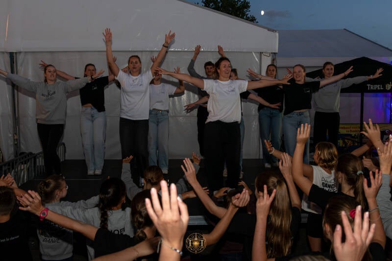girnaertfeesten-girnaert-eetfestijn-girnaert-stuntshow-timelesstales-12-standard.jpg